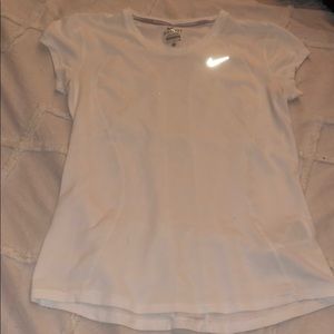 white nike tshirt
